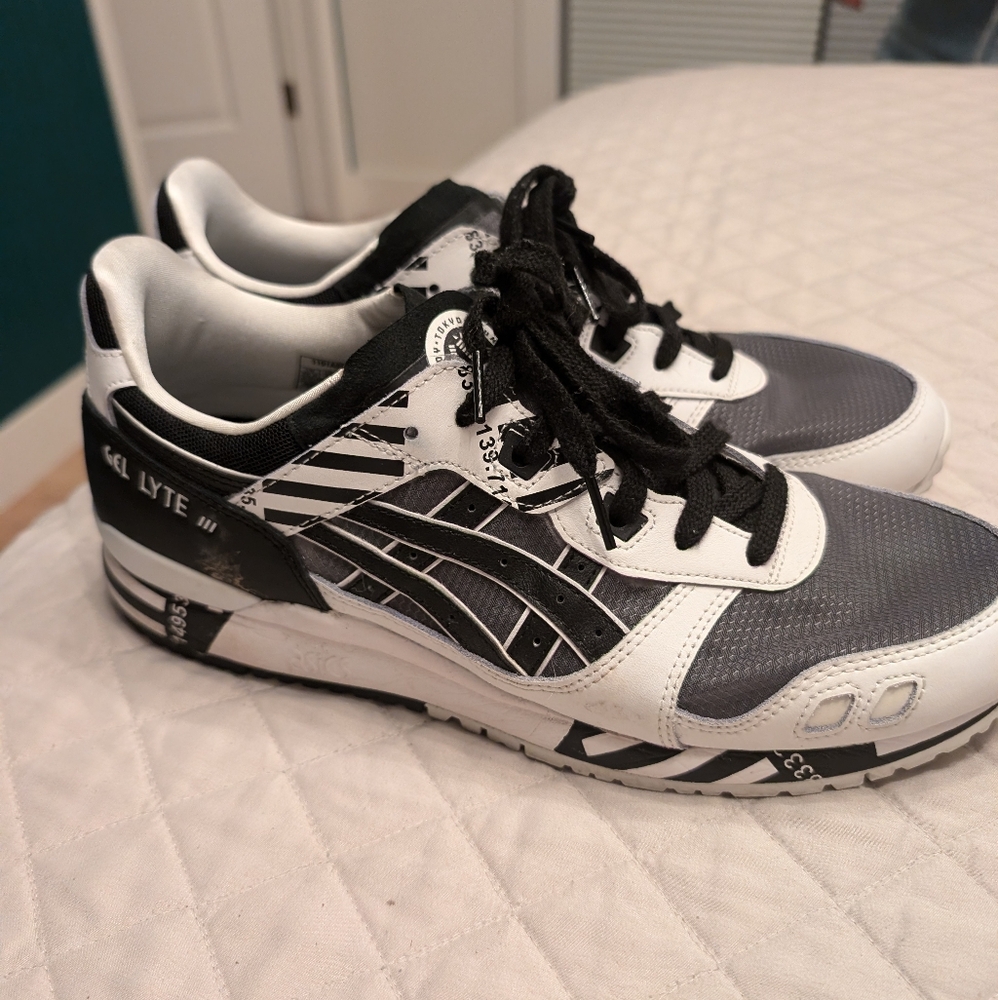 Asics gel lyte 3 black and white numbers city edition